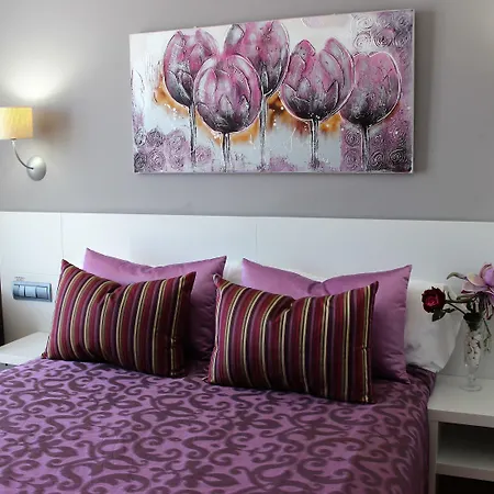 Olas Hotel